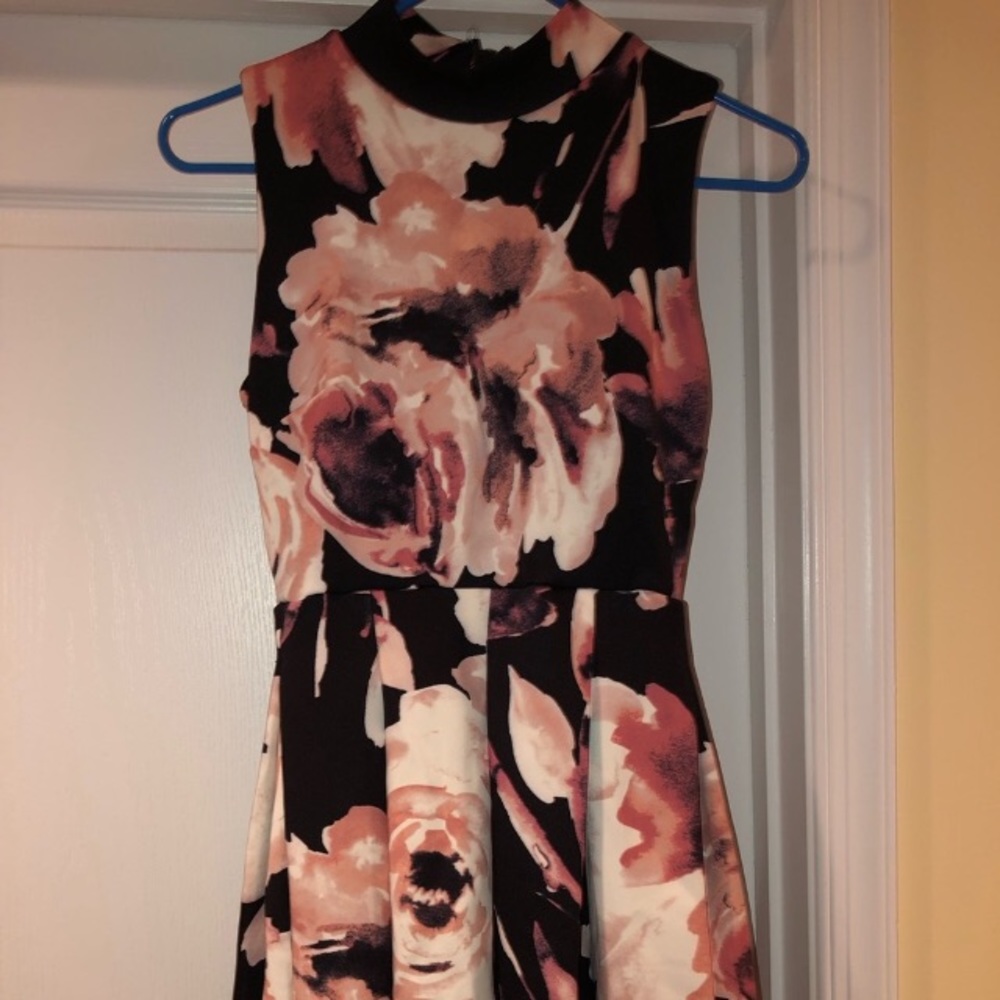 - Forever 21 Floral Dress